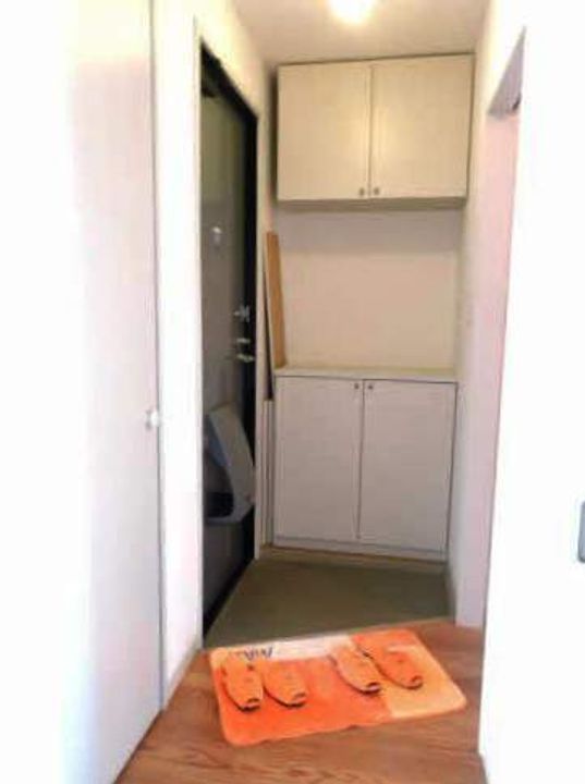 リュネット原 B棟の玄関