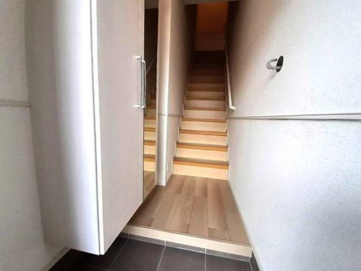 レジデンス ソレイユの玄関