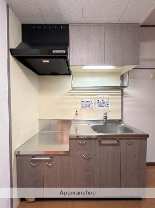 福岡県北九州市小倉南区北方4丁目の賃貸マンションのキッチン