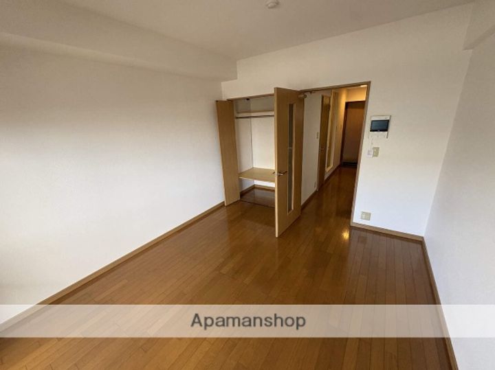 福岡県北九州市小倉北区中井4丁目の賃貸マンションの居間