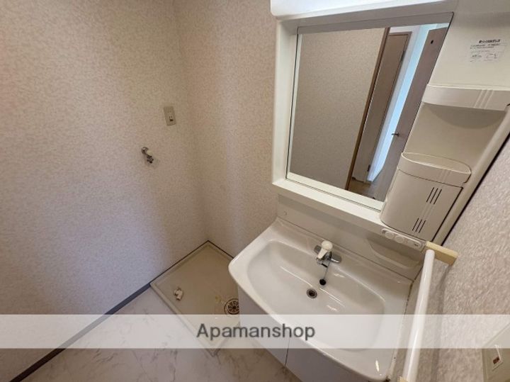 福岡県北九州市小倉北区中井4丁目の賃貸マンションの内装