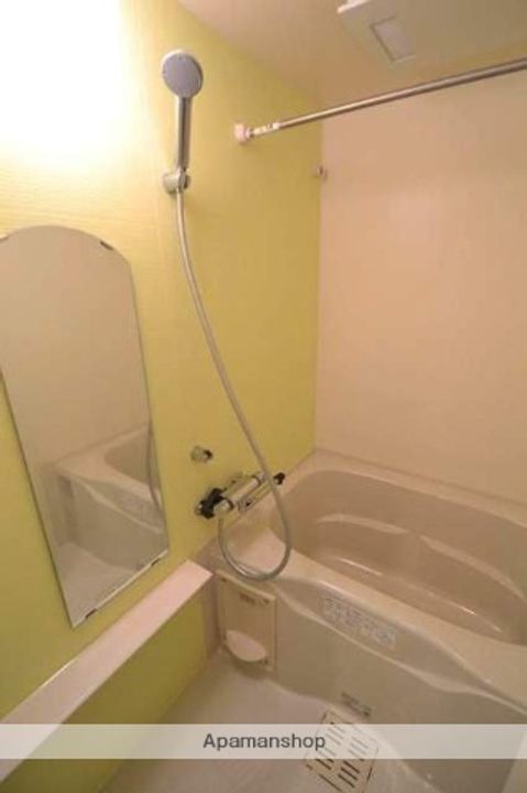 福岡県北九州市小倉南区下曽根4丁目の賃貸マンションの風呂