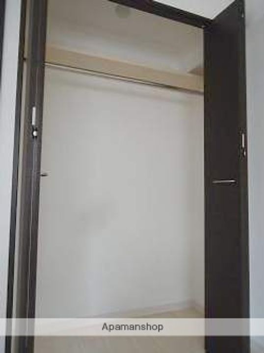 福岡県北九州市小倉南区下曽根4丁目の賃貸マンションの内装