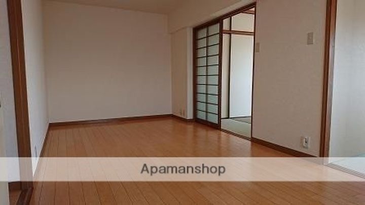 福岡県北九州市小倉北区篠崎4丁目の賃貸マンションの内装