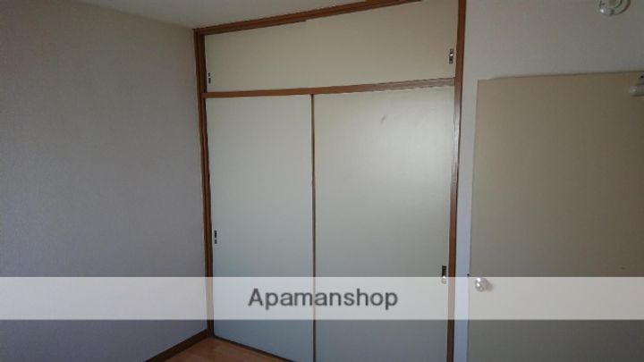 福岡県北九州市小倉北区篠崎4丁目の賃貸マンションの内装