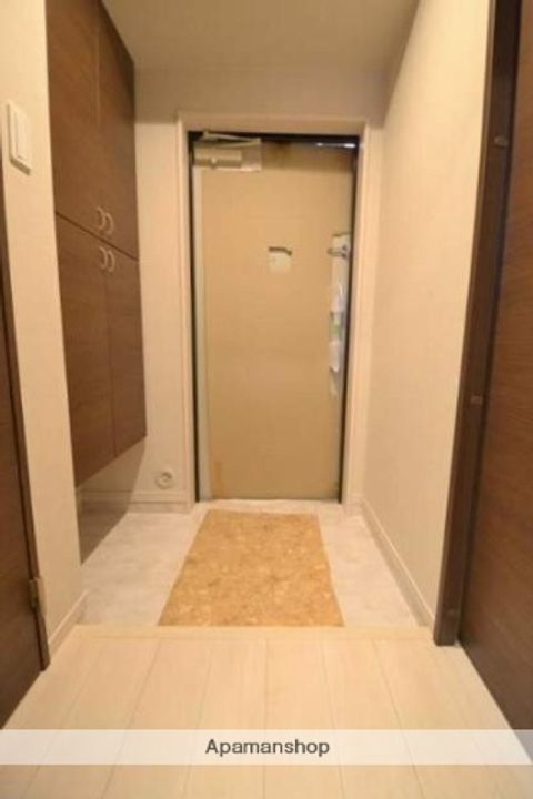 福岡県北九州市小倉北区中井口の賃貸マンションの玄関