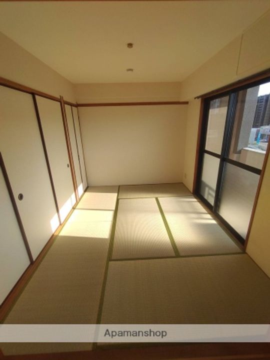 福岡県北九州市小倉南区守恒1丁目の賃貸マンションの内装