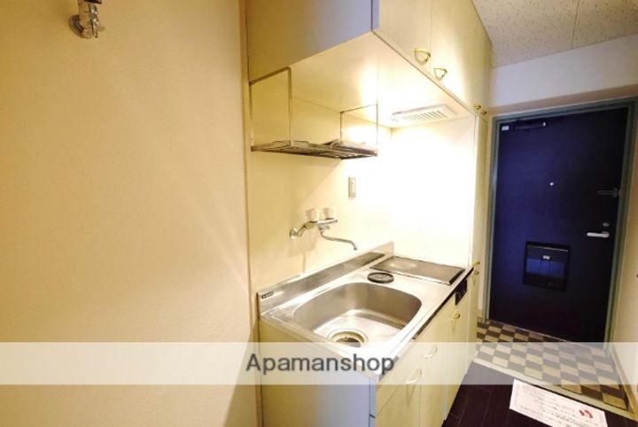 福岡県北九州市八幡東区前田1丁目の賃貸マンションのキッチン