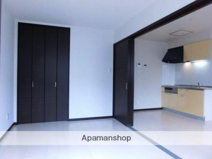 福岡県北九州市八幡西区三ケ森2丁目の賃貸マンションの内装