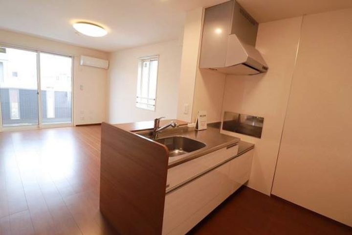 メゾン・ラフィーネ A棟のキッチン