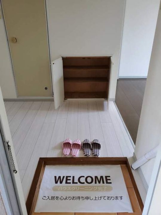 プレジールミスミの玄関