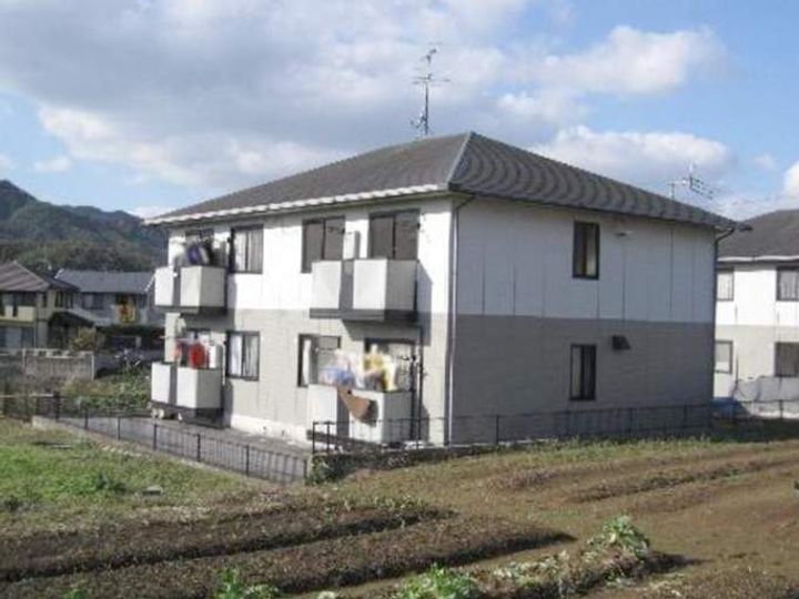 グロワール長行 B棟の外観