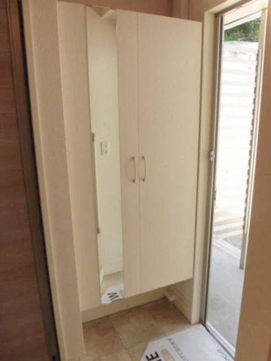 フォルトナカーサの玄関