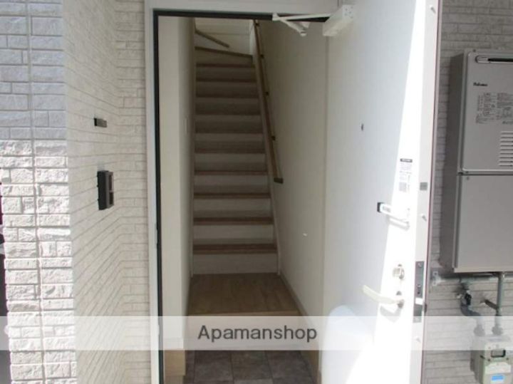 福岡県北九州市小倉南区津田4丁目の賃貸アパートの玄関