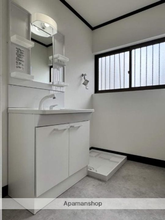 福岡県北九州市小倉南区守恒1丁目の賃貸アパートの内装