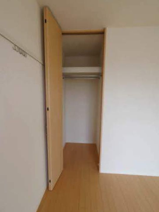 福岡県北九州市若松区ひびきの南2丁目の賃貸アパートの内装