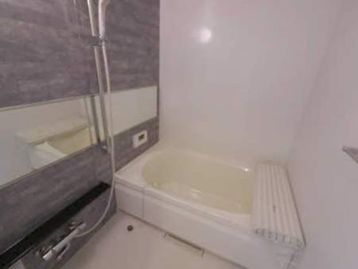 福岡県北九州市若松区ひびきの南2丁目の賃貸アパートの内装