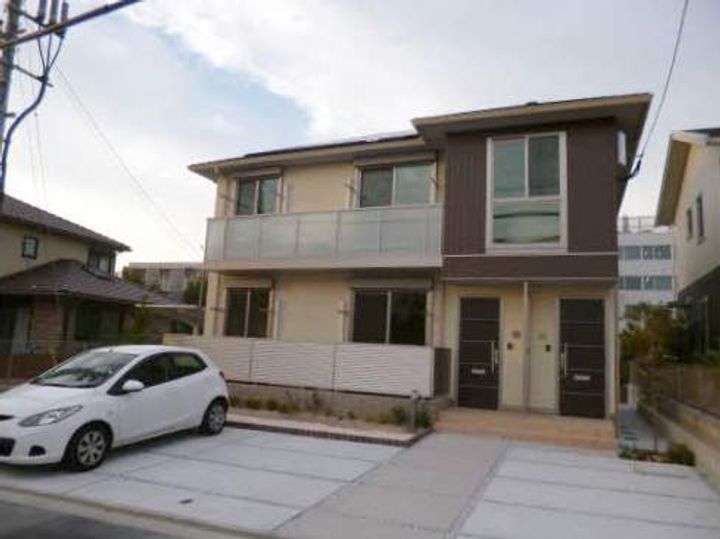 福岡県北九州市若松区ひびきの南2丁目の賃貸アパートの外観