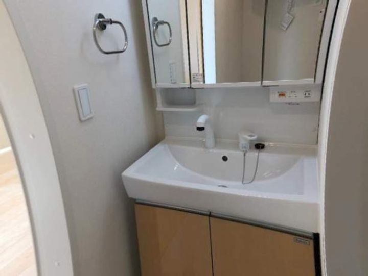 八幡西区東鳴水四丁目新築アパートの内装