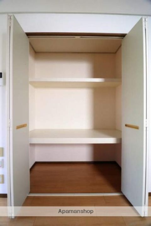 福岡県大野城市若草3丁目の賃貸アパートの内装