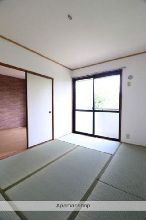 福岡県大野城市若草3丁目の賃貸アパートの内装