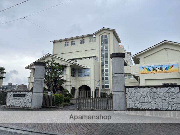 福岡県大野城市瓦田1丁目の賃貸マンションの周辺