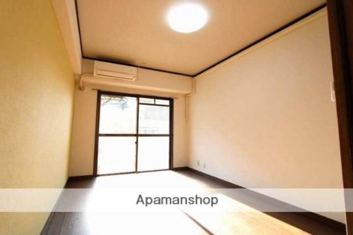 福岡県大野城市栄町2丁目の賃貸マンションの居間