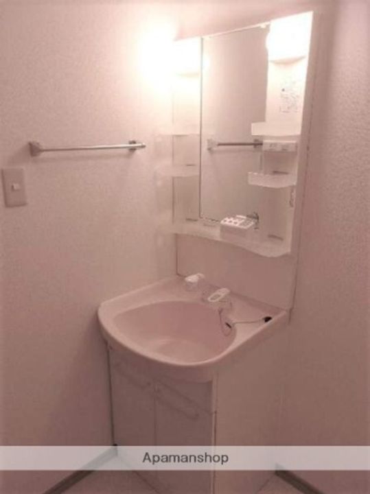 福岡県大野城市下大利3丁目の賃貸アパートの内装