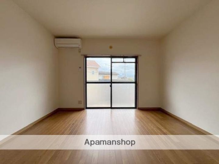 福岡県太宰府市大字向佐野の賃貸マンションの居間