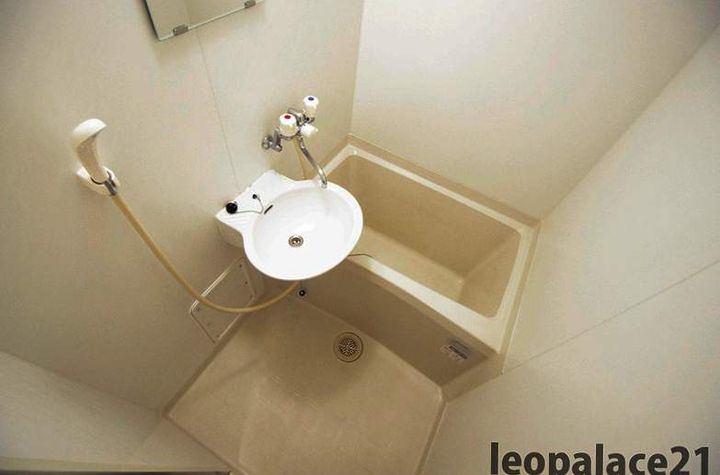 レオパレスMOAの風呂