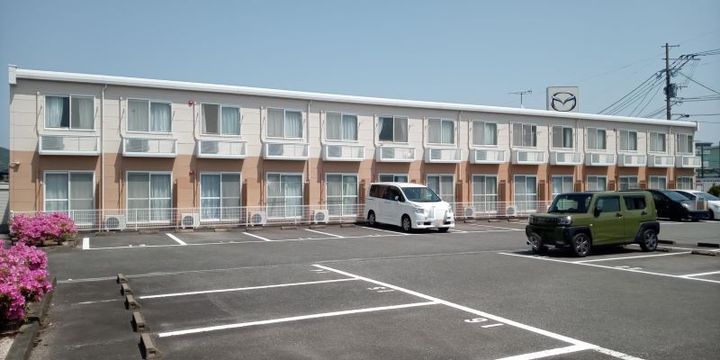 レオパレスシャローⅢ110の玄関