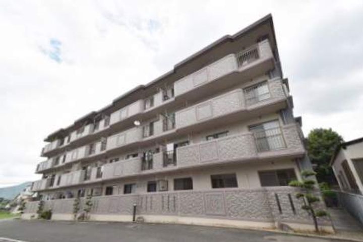 RESIAS CHIKUSHINO BLDG.の外観