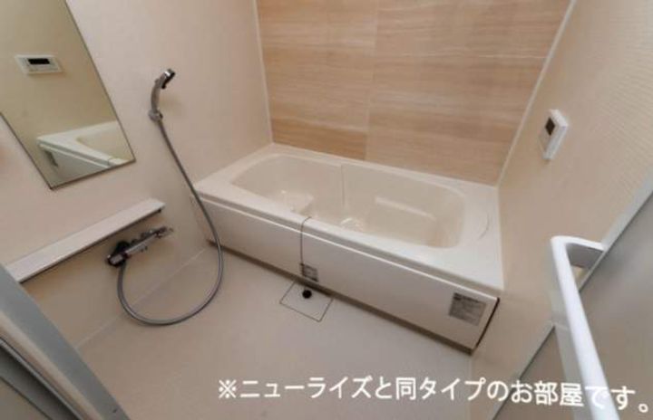 リヴァーサイド・フィオーレ Ⅲの風呂