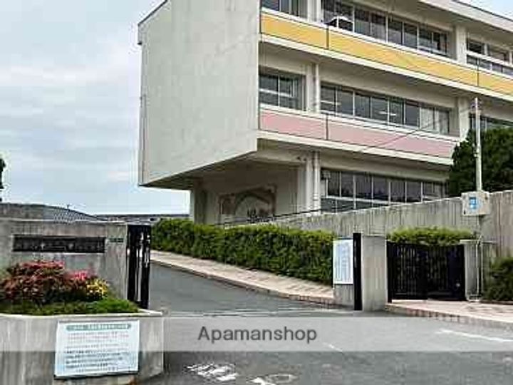 シャトレ・ド・浪花の周辺