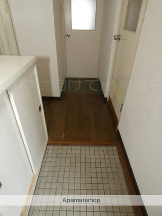 セイホーハイツ筑紫の玄関