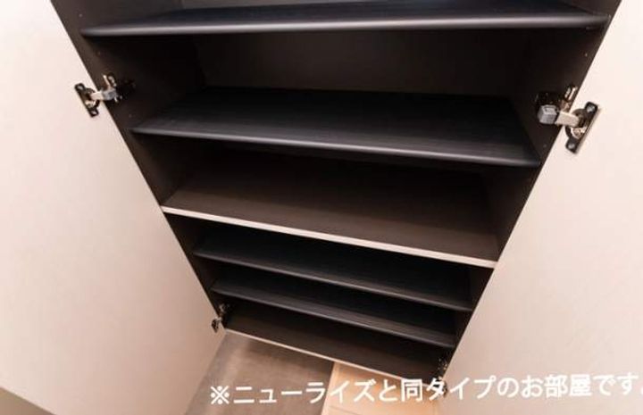 メゾン ド ヴィラ Cの玄関