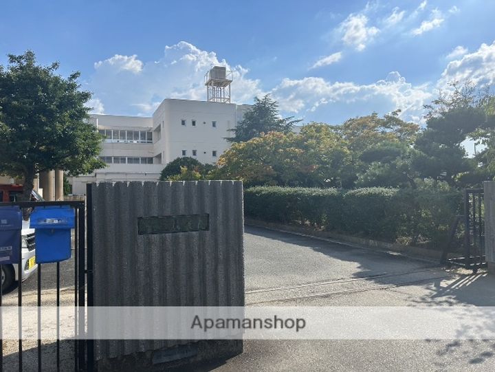 E.POPULAR Ⅱの周辺