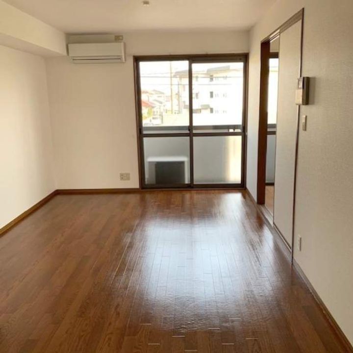 ヴェルドミール甘木の居間