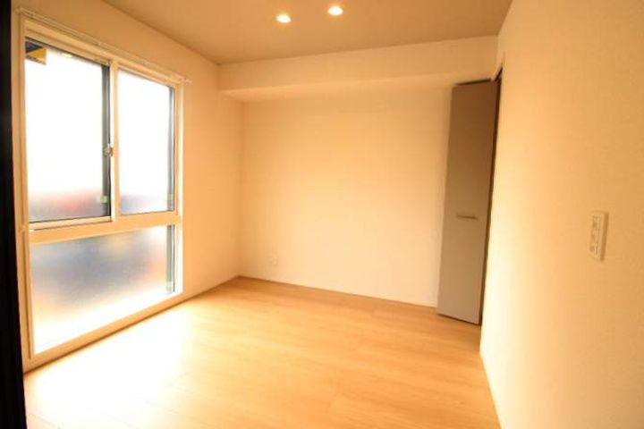 トリシア 東大利の内装