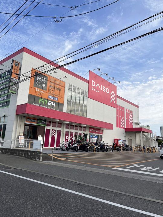 トリシア 東大利の内装