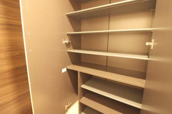 トリシア 東大利の内装