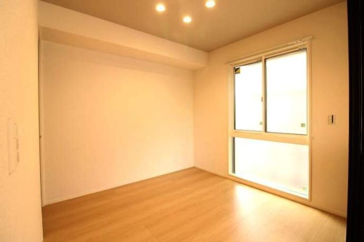 トリシア 東大利の内装