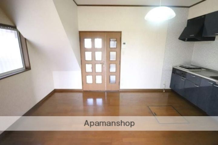 アネックスⅢの居間