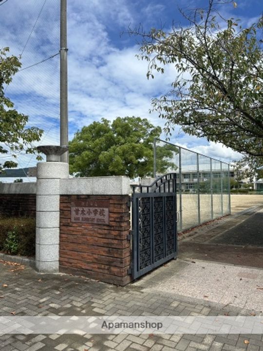 シャインラッシュⅡの周辺