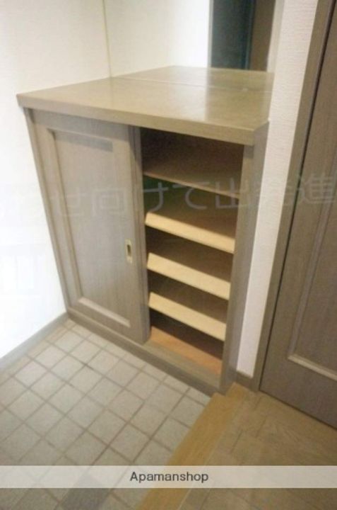 カーサ朝日ヶ丘参番館の玄関