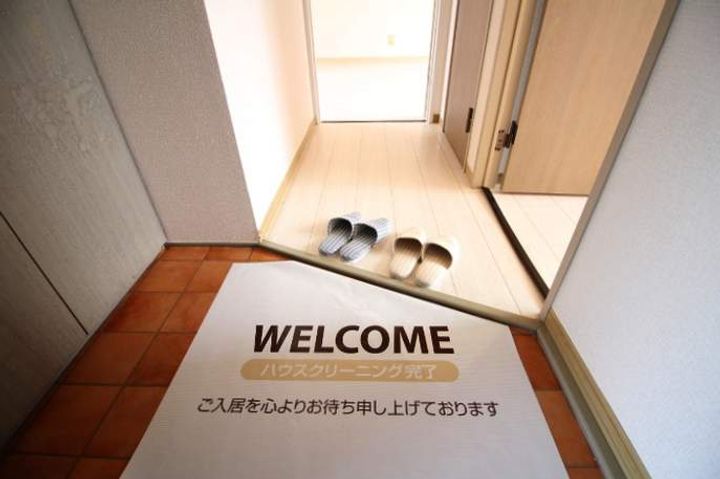 ルミエールヒルズの玄関