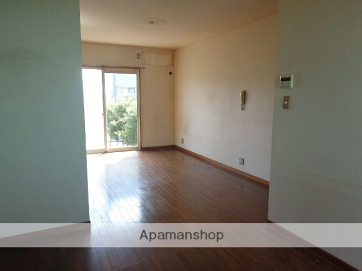 リバーサイドハイツB102の居間