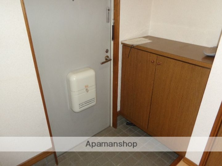 リバーサイドハイツB102の玄関