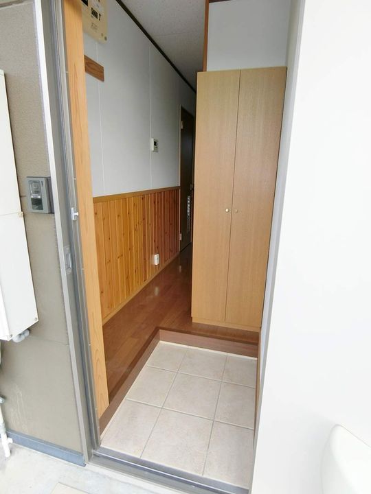 ビューラー下妻106の玄関