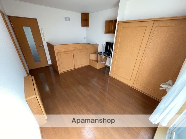 ○グランドールYUNOSO104の居間